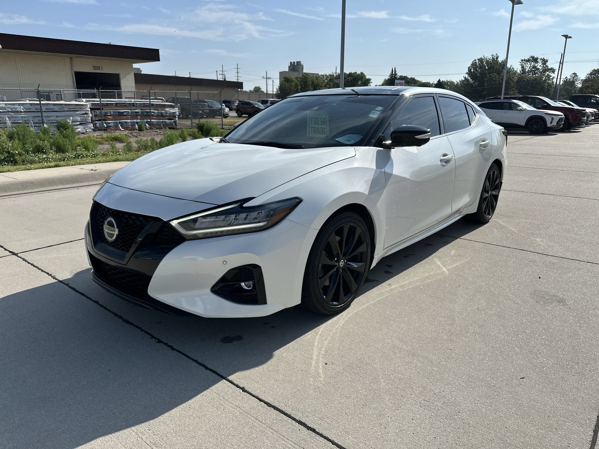 2022 Nissan Maxima SR