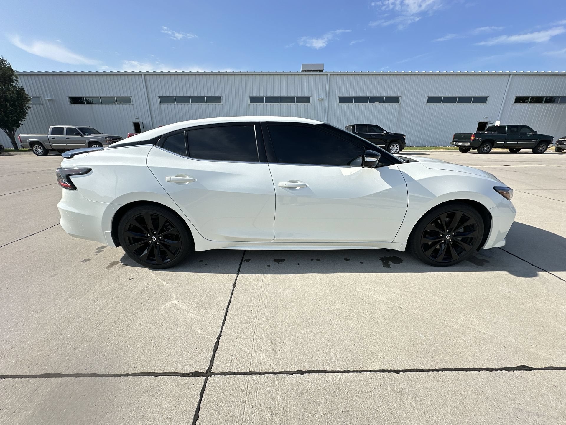 2022 Nissan Maxima SR