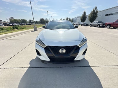 2022 Nissan Maxima SR