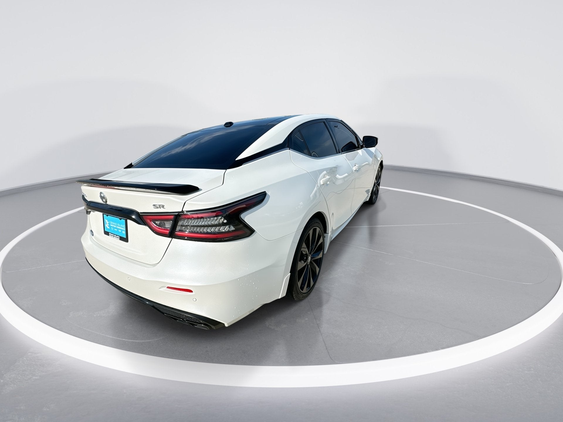 2022 Nissan Maxima SR