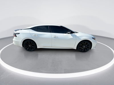 2022 Nissan Maxima SR
