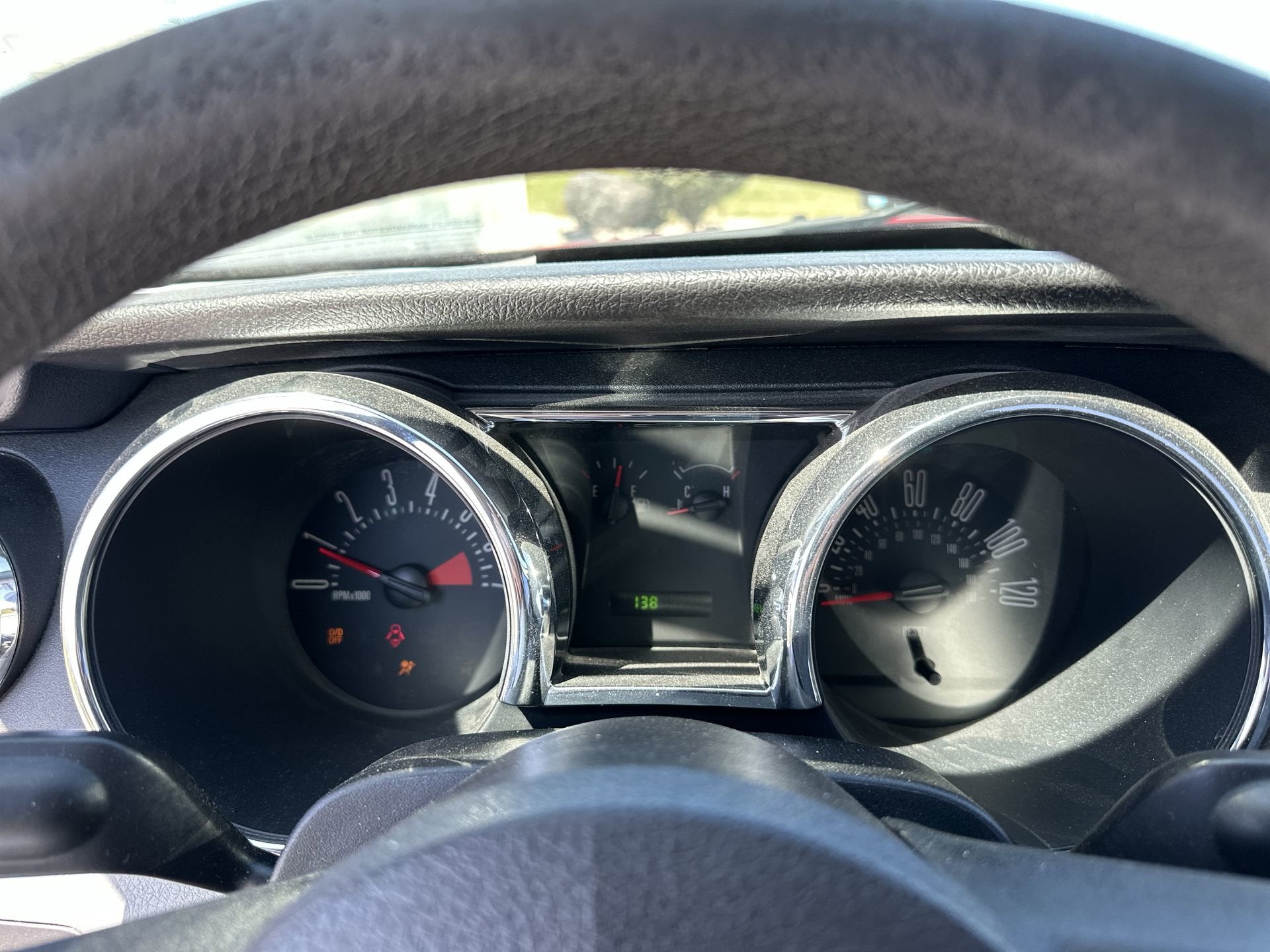 2005 Ford Mustang Deluxe