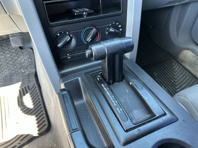 2005 Ford Mustang Deluxe