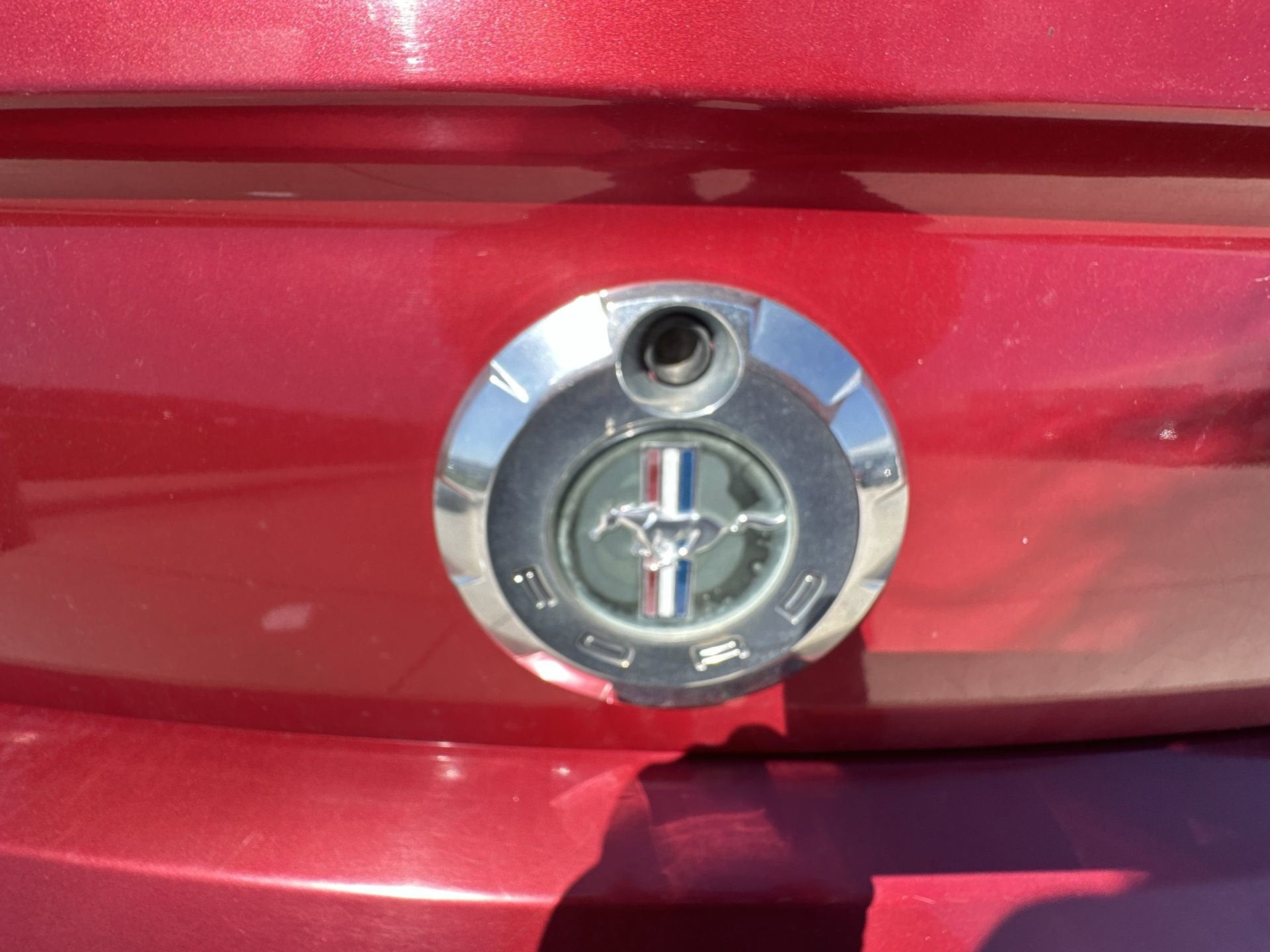 2005 Ford Mustang Deluxe