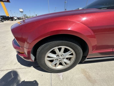 2005 Ford Mustang Deluxe