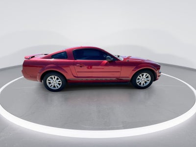 2005 Ford Mustang Deluxe