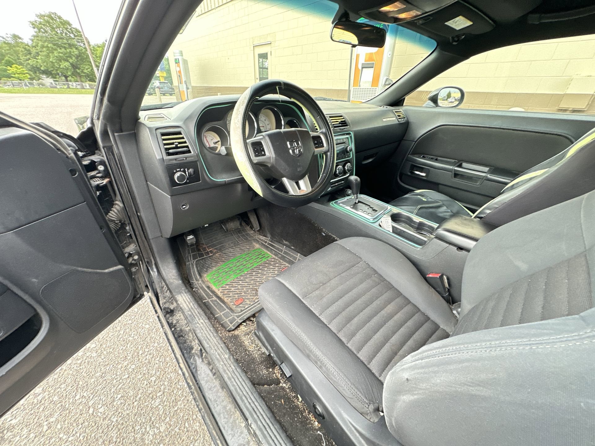 2012 Dodge Challenger SXT