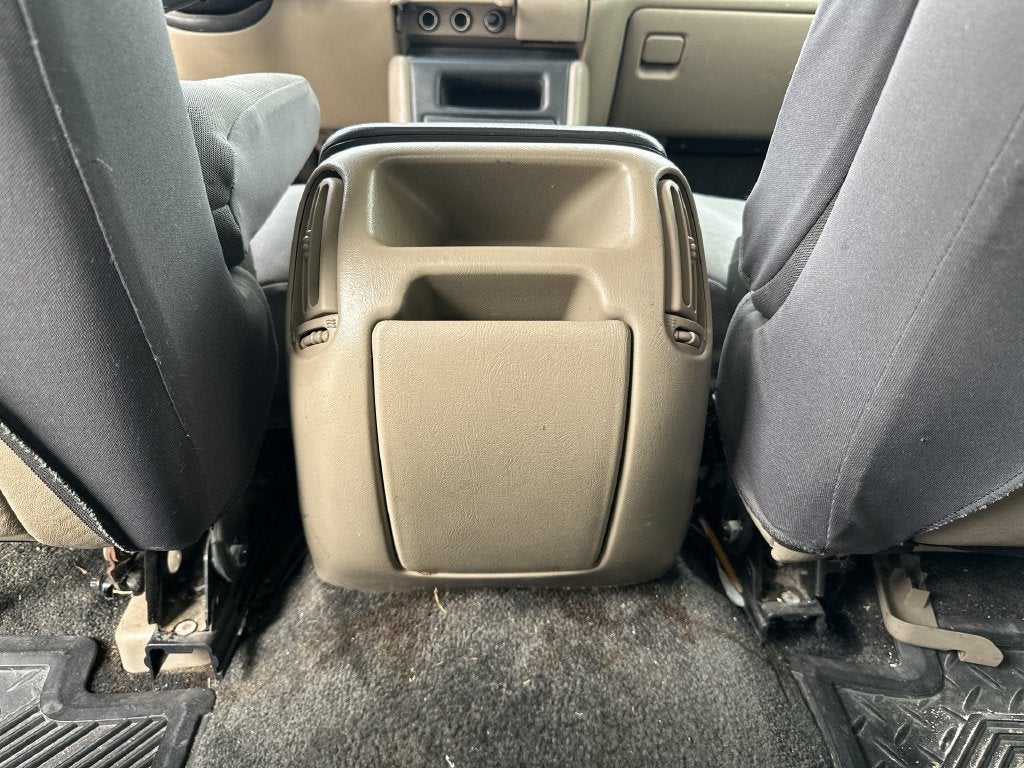 2002 Chevrolet Avalanche 1500 Base 130 WB