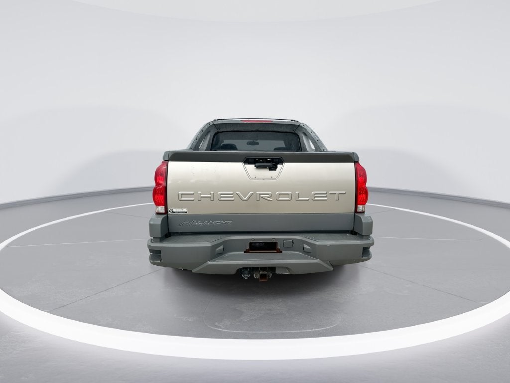 2002 Chevrolet Avalanche 1500 Base 130 WB