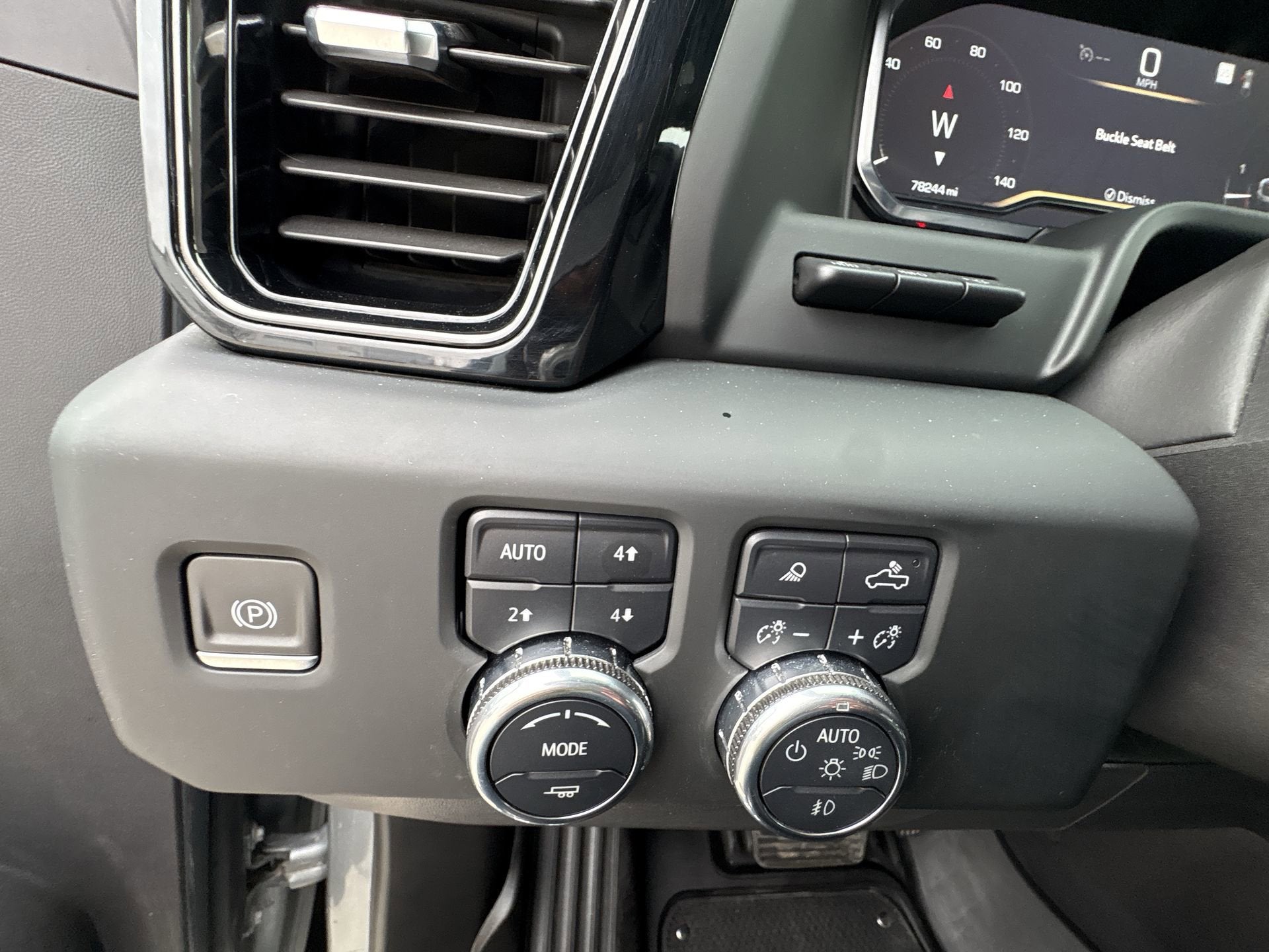 2024 GMC Sierra 1500 AT4X