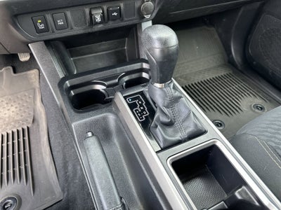 2022 Toyota Tacoma 4WD SR5