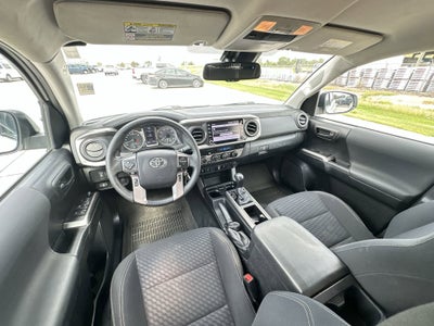 2022 Toyota Tacoma 4WD SR5