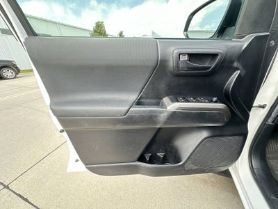 2022 Toyota Tacoma 4WD SR5