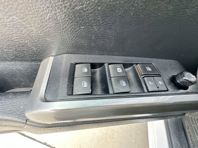 2022 Toyota Tacoma 4WD SR5