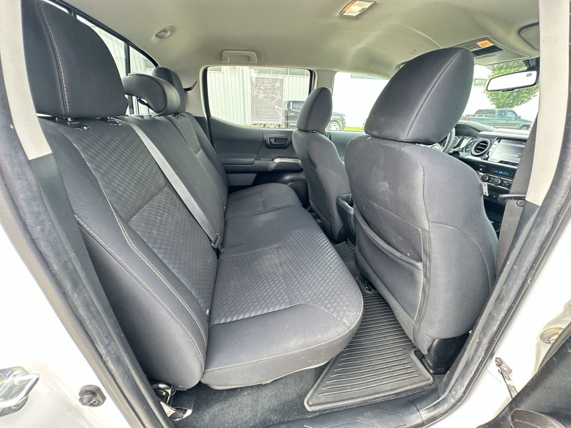 2022 Toyota Tacoma 4WD SR5