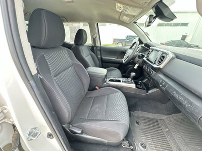 2022 Toyota Tacoma 4WD SR5