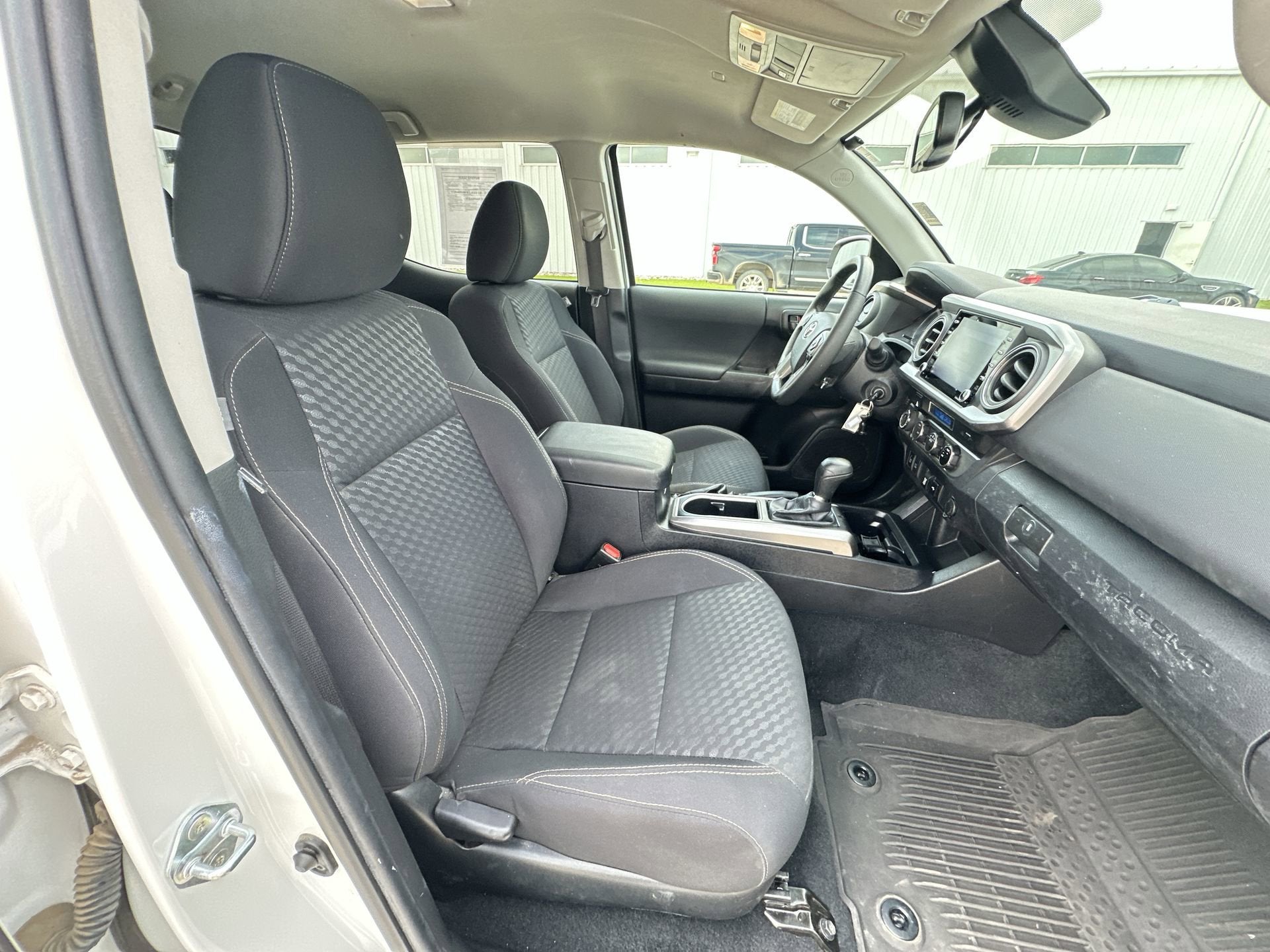 2022 Toyota Tacoma 4WD SR5
