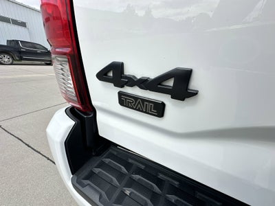 2022 Toyota Tacoma 4WD SR5