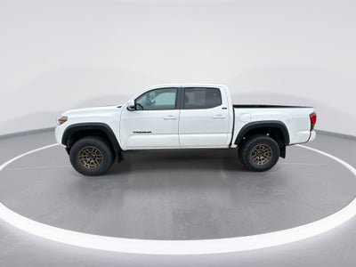 2022 Toyota Tacoma 4WD SR5
