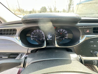 2013 Toyota Avalon D