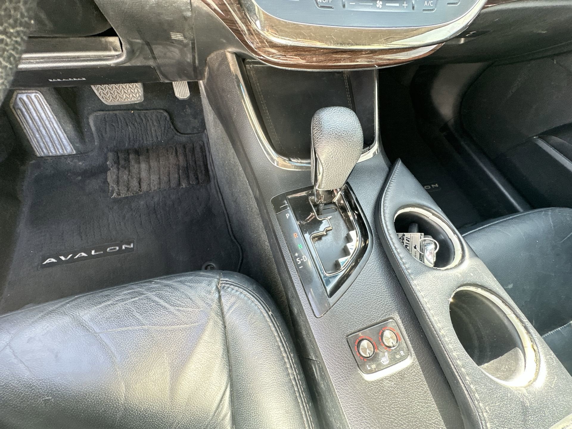 2013 Toyota Avalon D