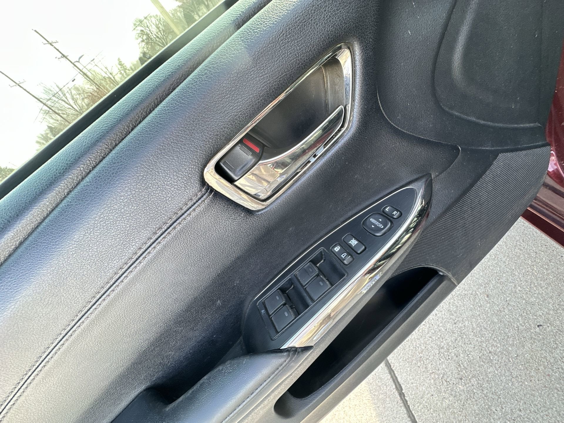 2013 Toyota Avalon D