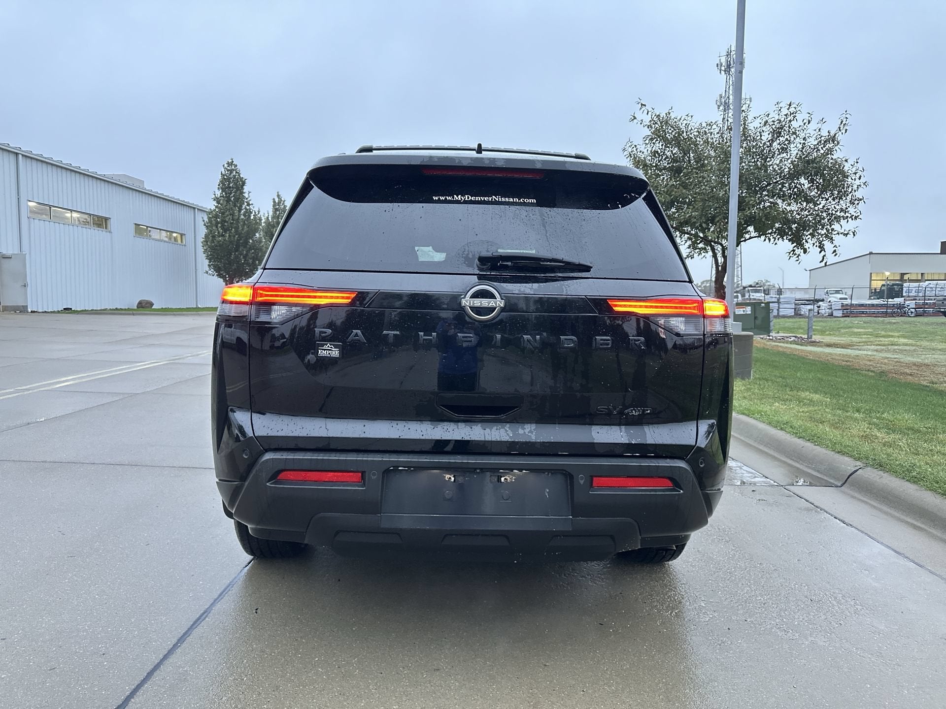 2022 Nissan Pathfinder SV