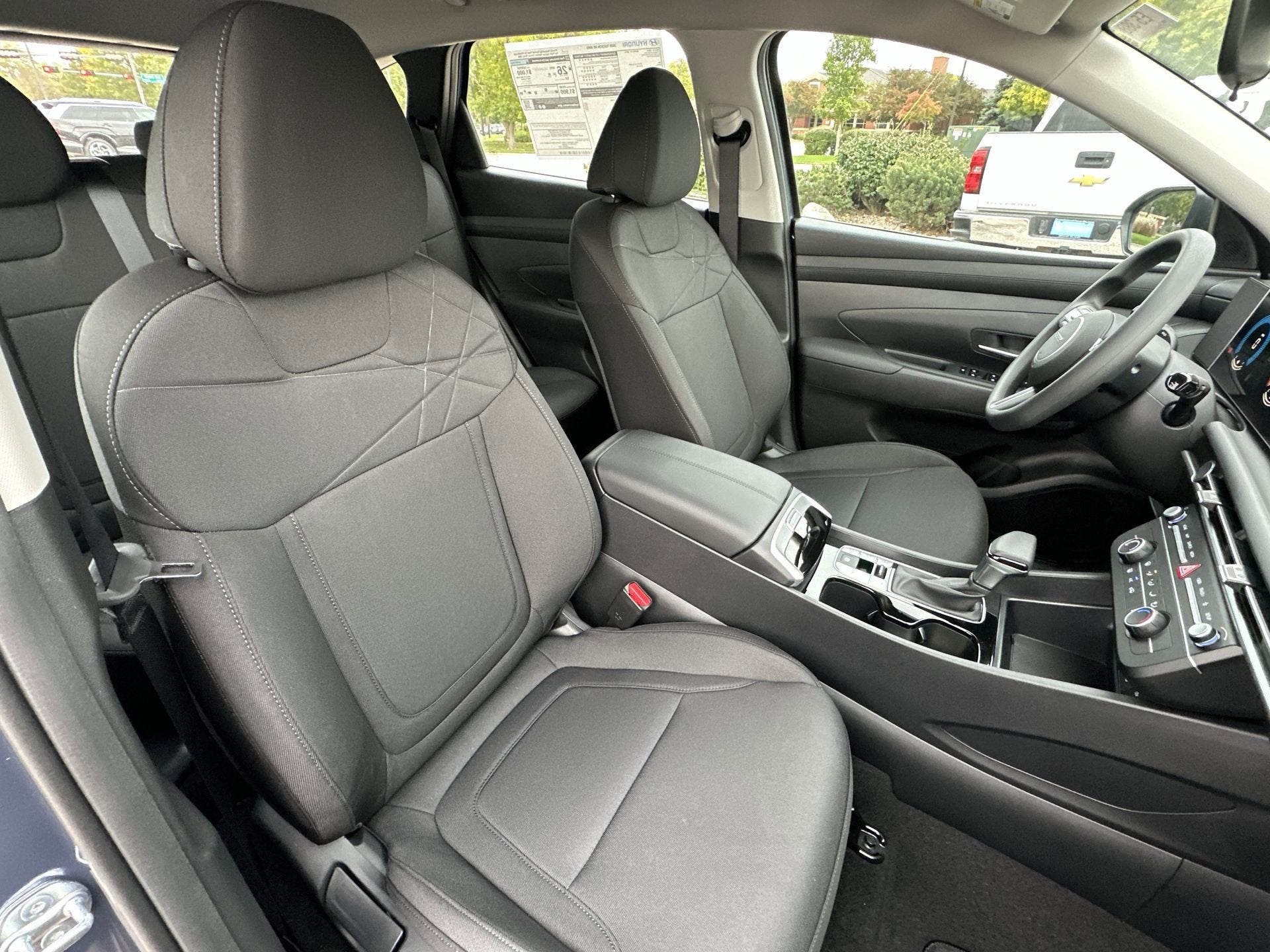 2026 Hyundai TUCSON SE