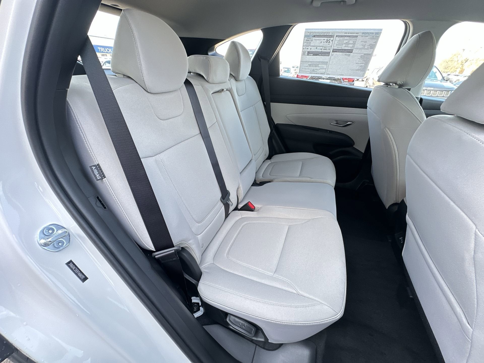 2026 Hyundai TUCSON SE