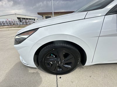 2021 Hyundai ELANTRA SEL