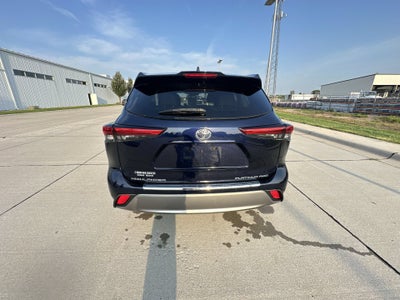 2021 Toyota Highlander Platinum