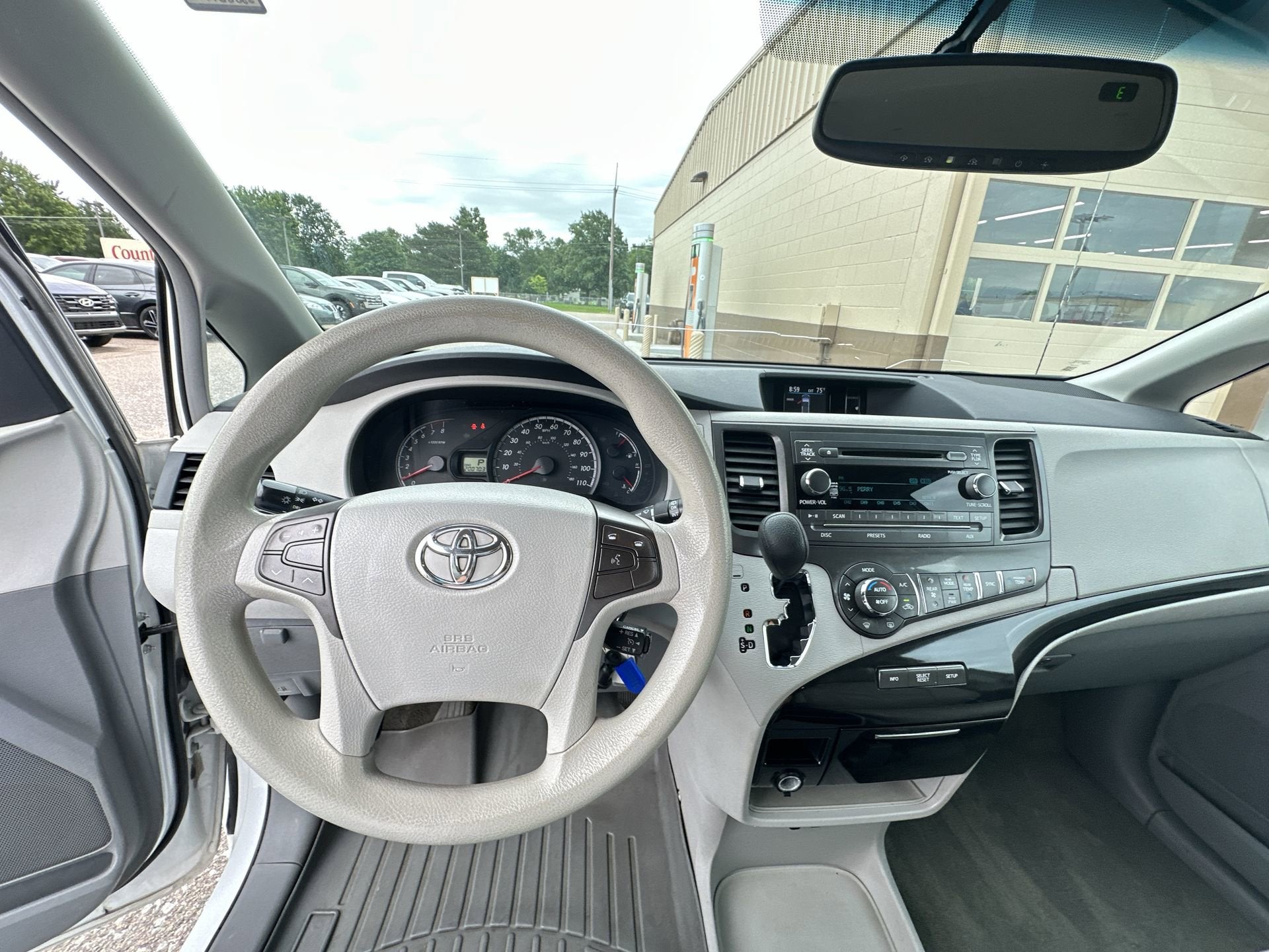 2013 Toyota Sienna LE AAS