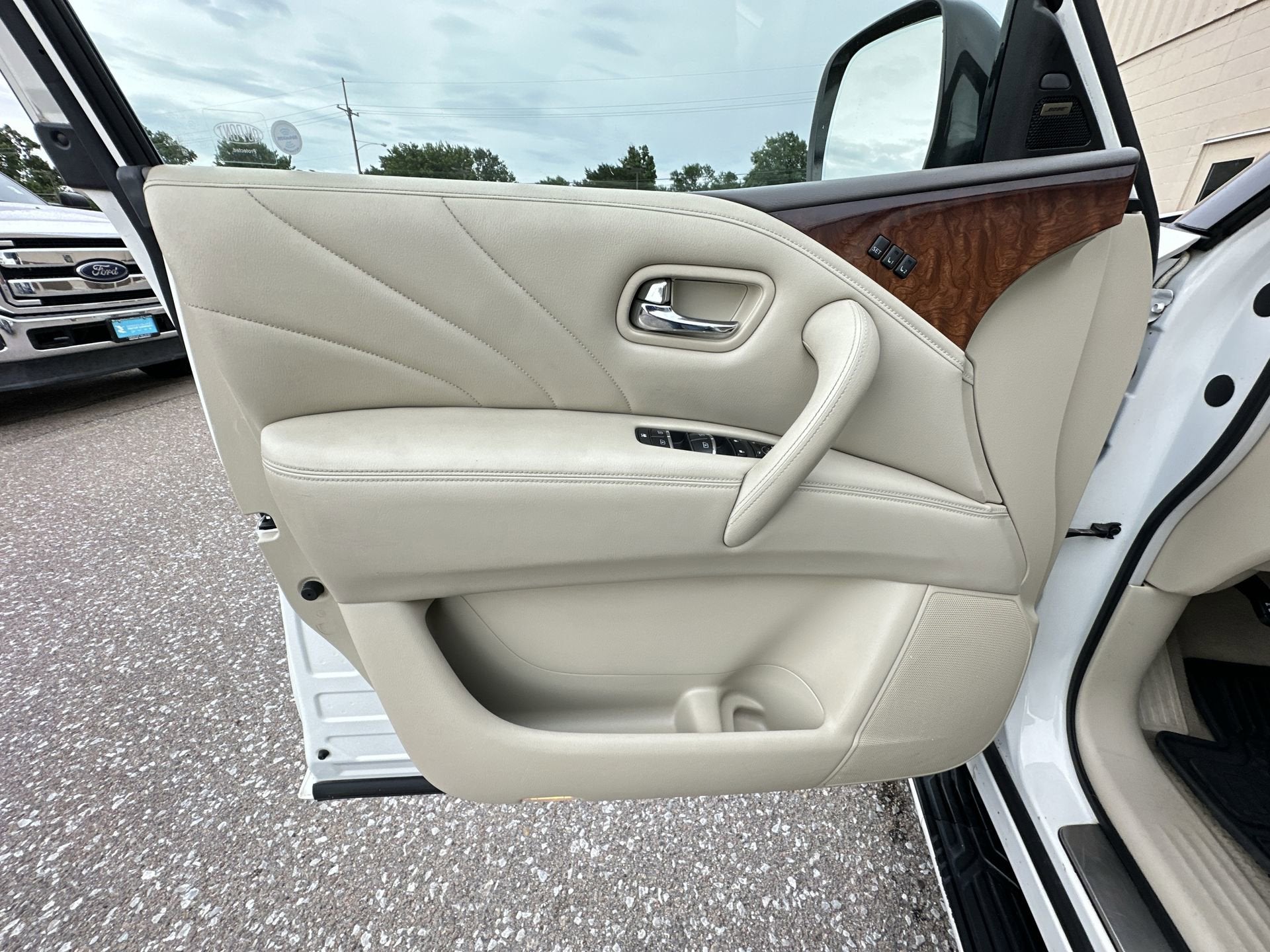 2016 INFINITI QX80 33 TURBO PREMIU