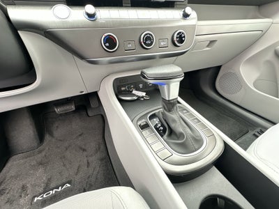 2026 Hyundai KONA SE