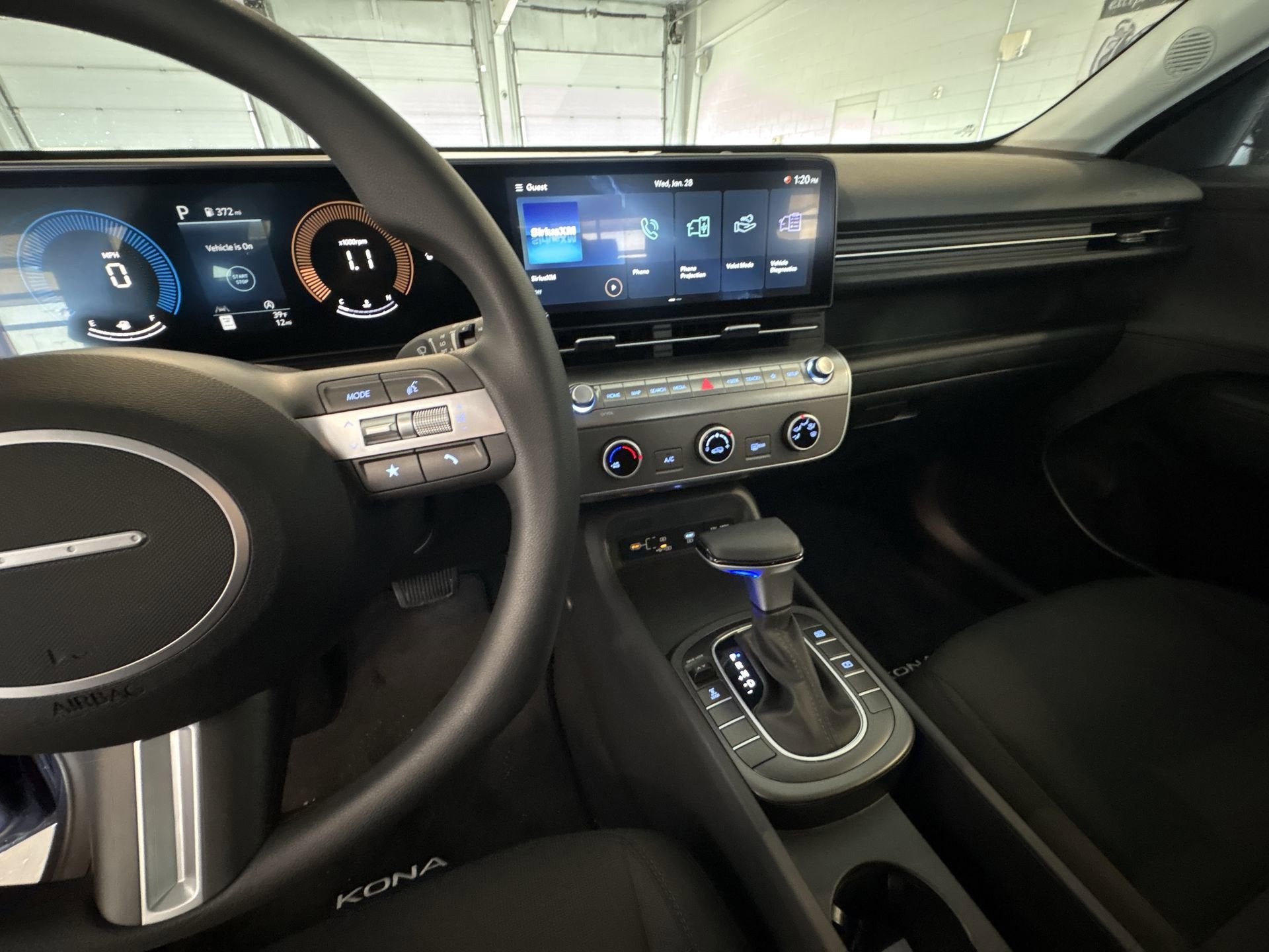 2026 Hyundai KONA SE