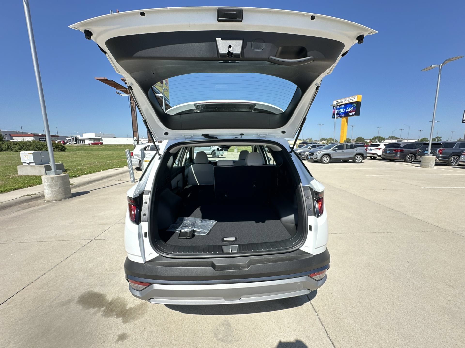 2026 Hyundai TUCSON HYBRID Blue SE