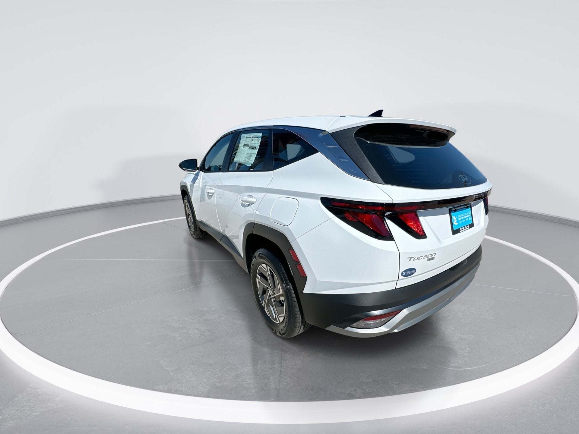 2026 Hyundai TUCSON HYBRID Blue SE