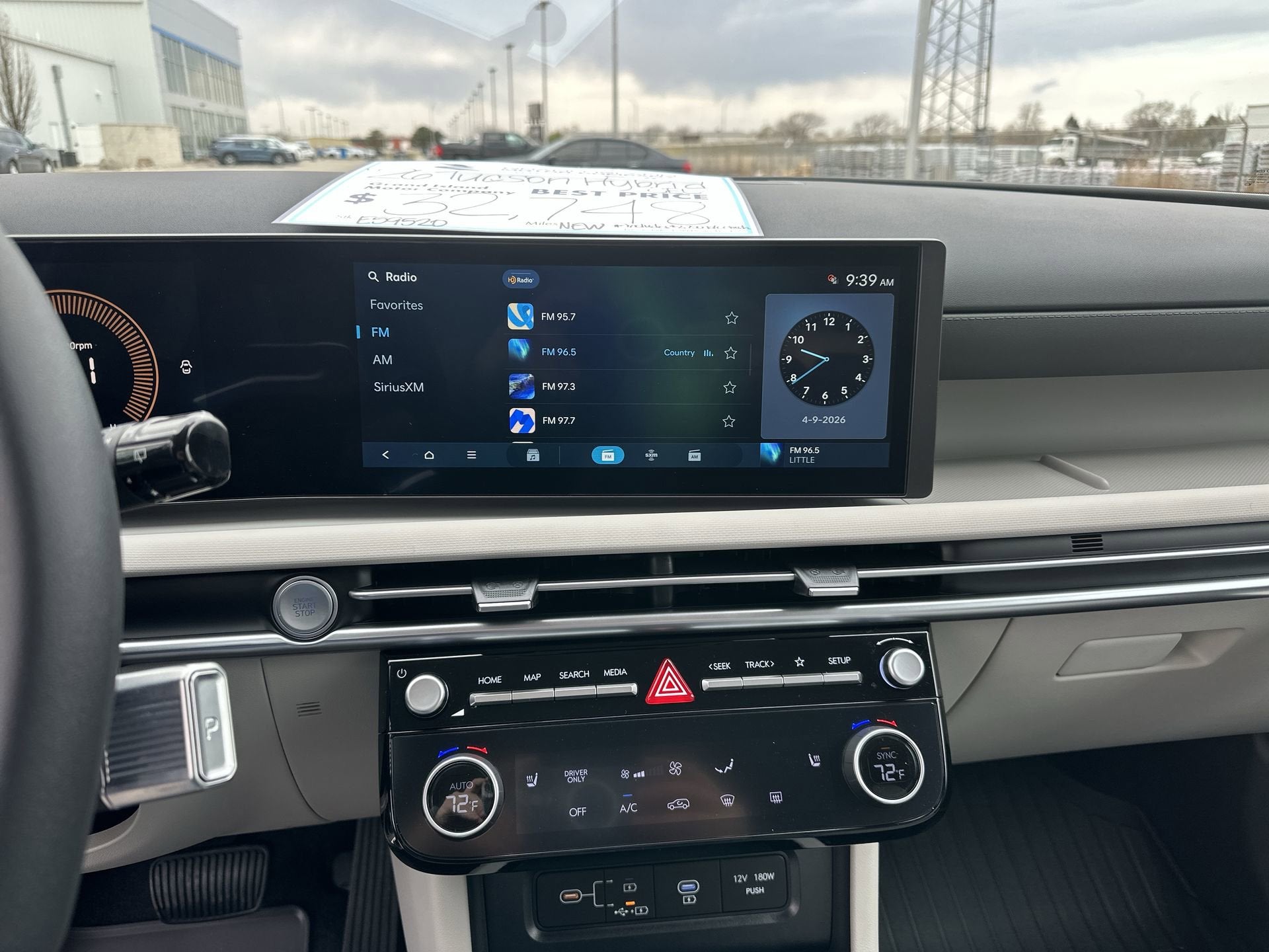 2026 Hyundai TUCSON HYBRID SEL