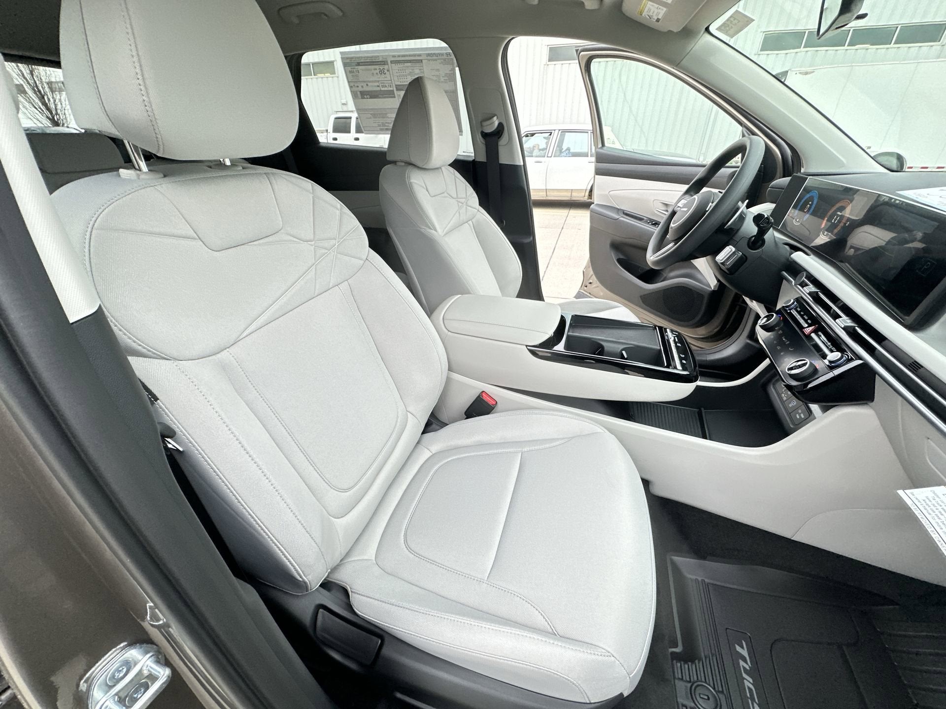 2026 Hyundai TUCSON HYBRID SEL