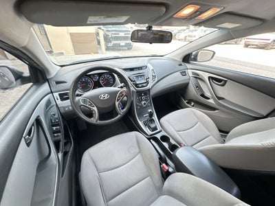 2014 Hyundai ELANTRA SE