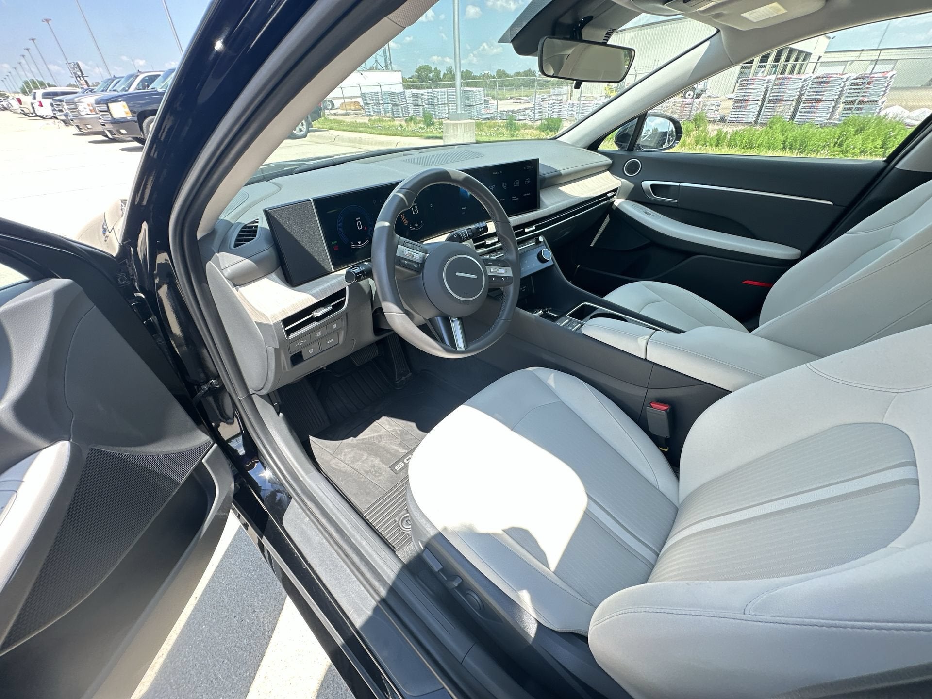2025 Hyundai SONATA HYBRID SEL