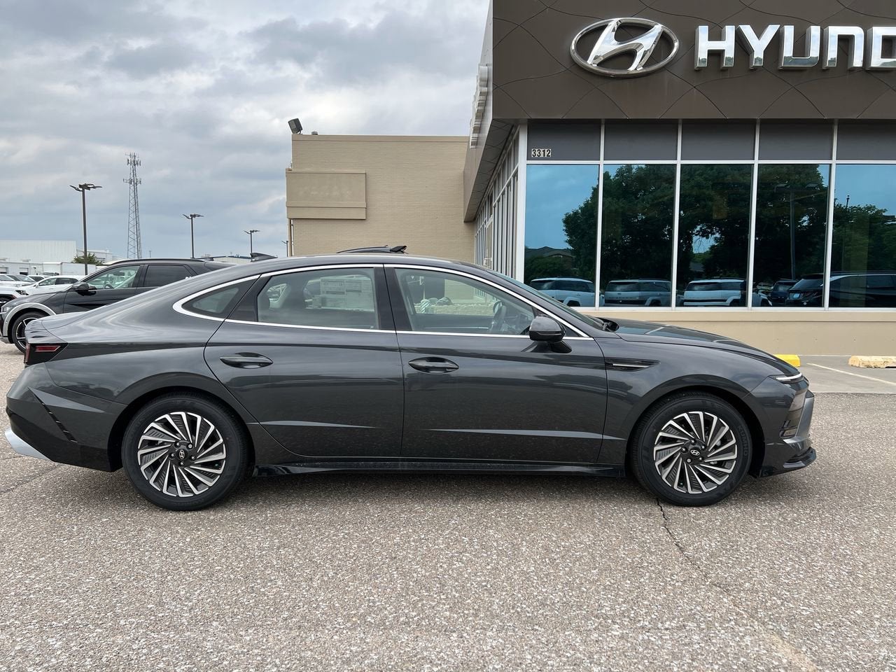 2025 Hyundai SONATA HYBRID SEL