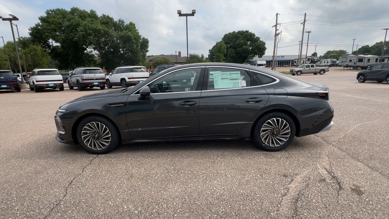 2025 Hyundai SONATA HYBRID SEL