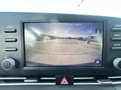 2023 Hyundai ELANTRA SE