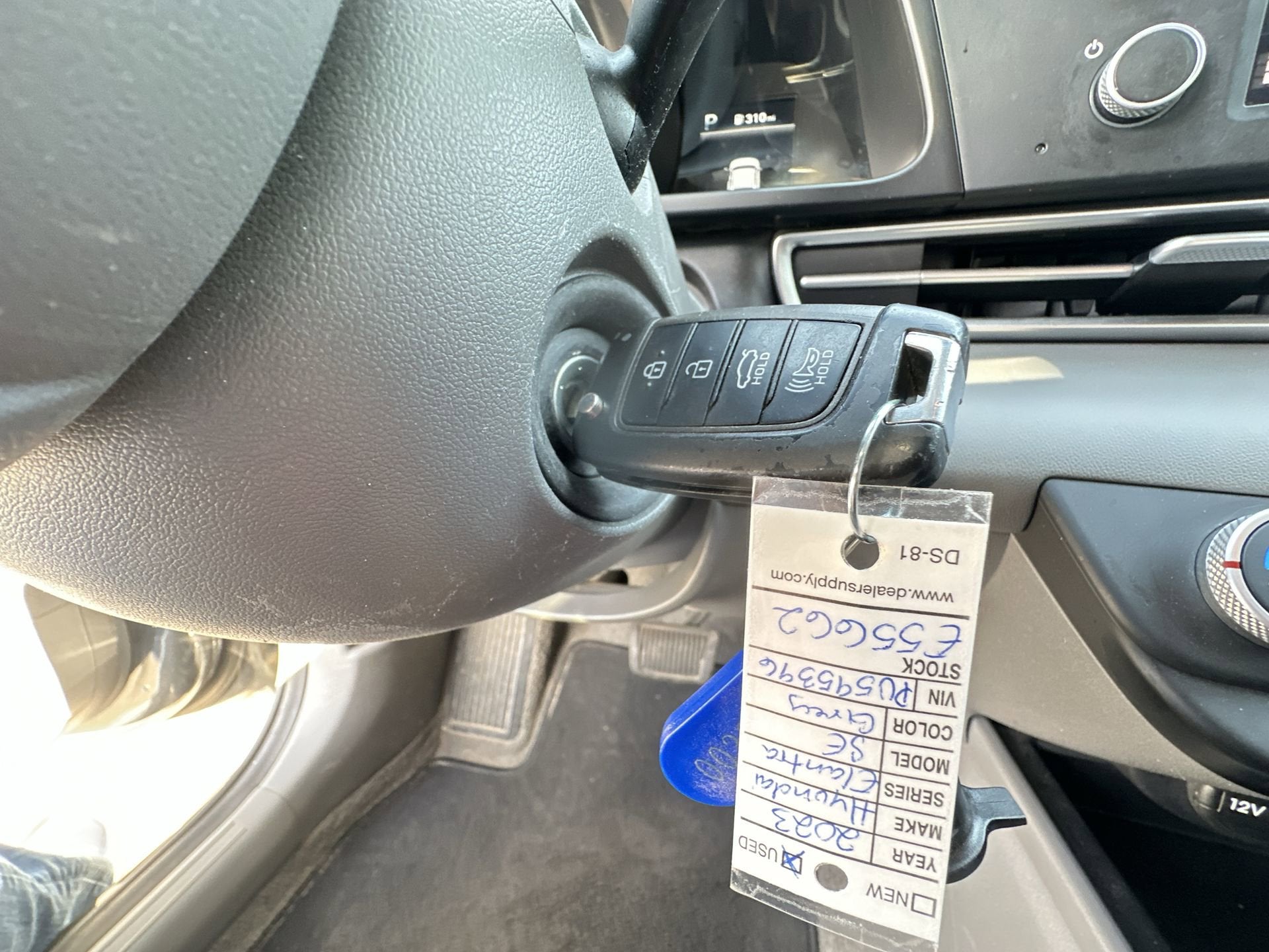 2023 Hyundai ELANTRA SE