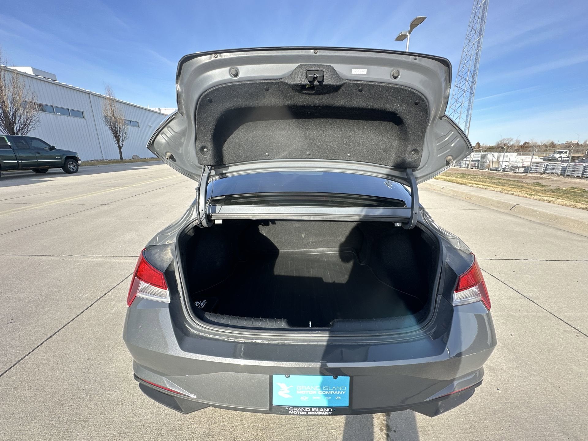 2023 Hyundai ELANTRA SE