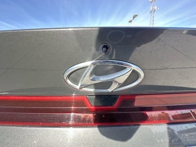 2023 Hyundai ELANTRA SE