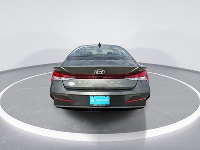 2026 Hyundai ELANTRA SE
