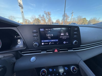 2023 Hyundai ELANTRA SEL