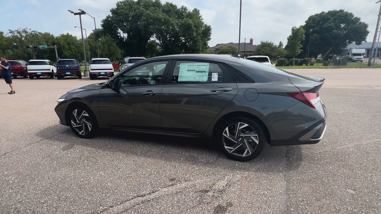 2025 Hyundai ELANTRA SEL Sport